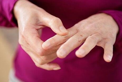 Pain up to the fingertips